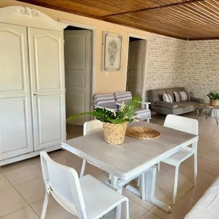 Meni'S Paradise House Dikella Exterior photo