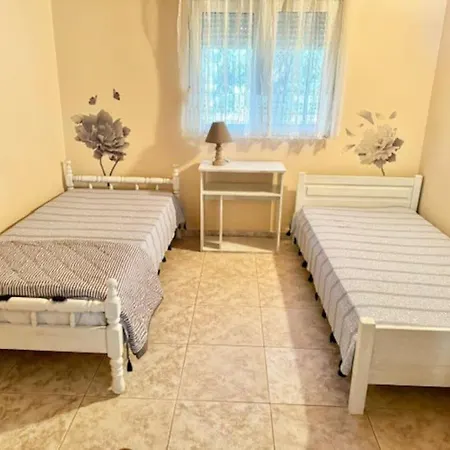 Meni'S Paradise House Dikella Exterior photo