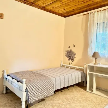 Meni'S Paradise House Dikella Exterior photo